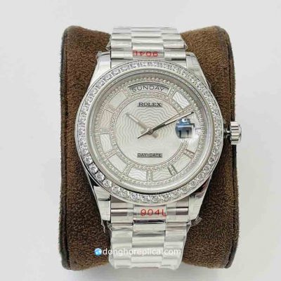 Đồng Hồ Rolex Super Fake Day-Date 40 Mother Of Pearl Diamond